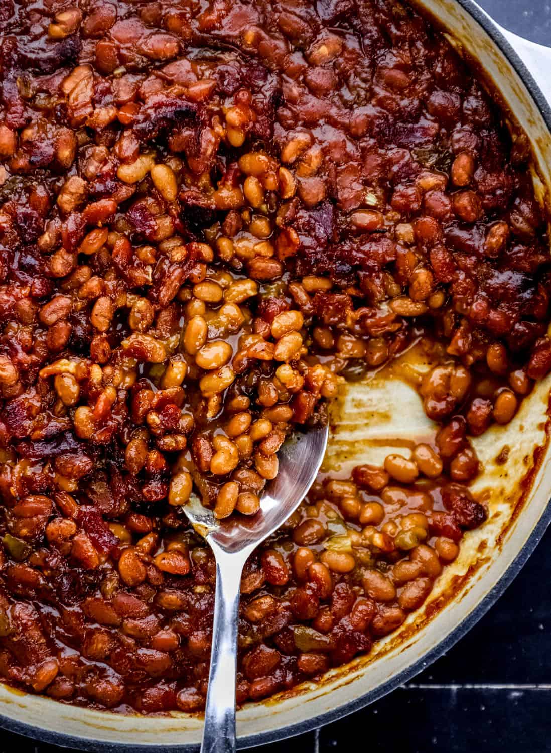 Easy Southern Baked Beans: Tangy, Smoky, & Deeply Flavorful